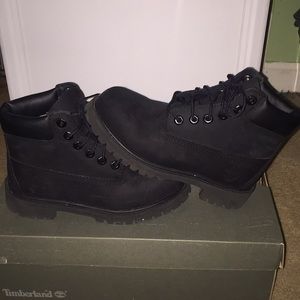 ONLY WORN ONCE!!! Children’s Timberland Boots